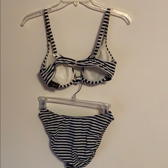 Bathing suit - Picture 5 of 6